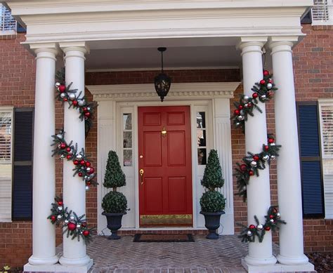 decorating pillars for christmas